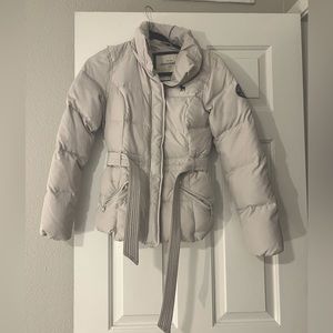 ABERCROMBIE WHITE PUFFER JACKET